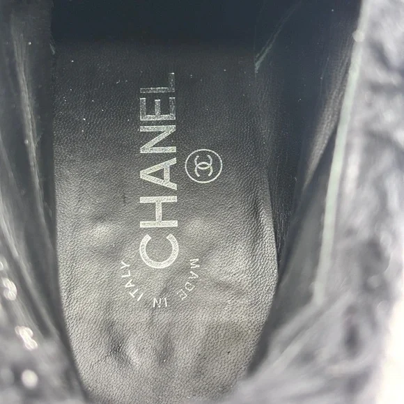 Chanel Beaver Fur Trimmed Alligator Skin Tweed Black Lace Up Boots - Picture 8 of 9